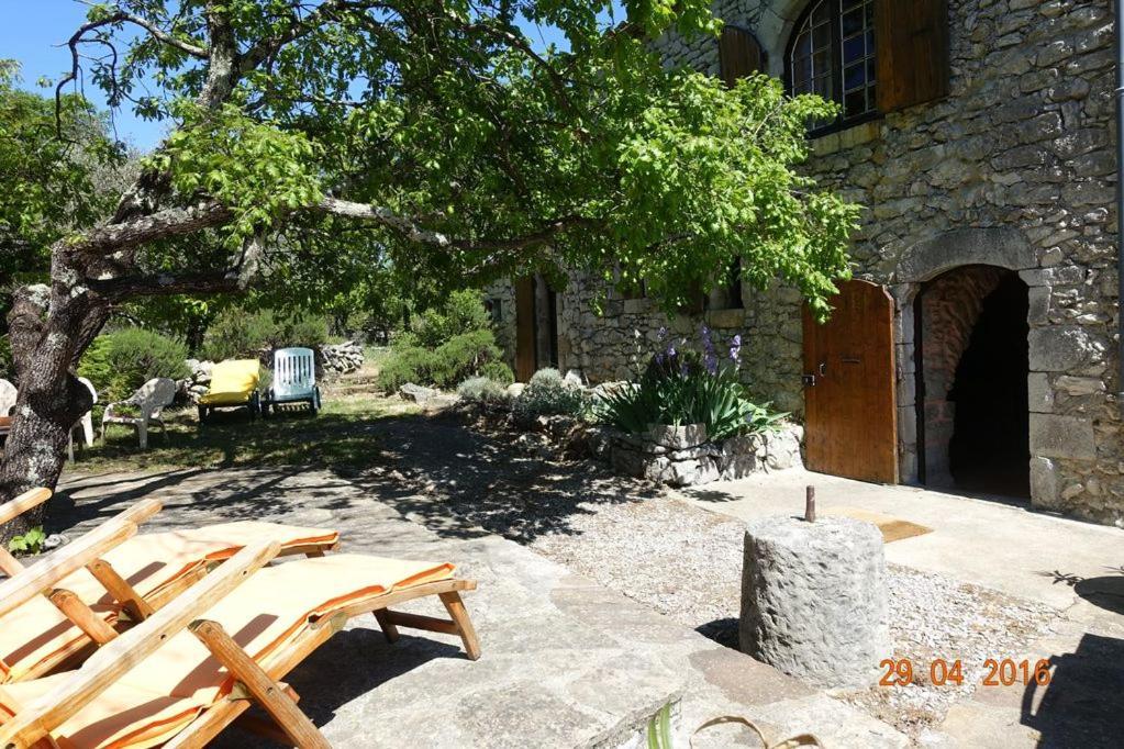 Roulottes Et Cabanes De Saint Cerice Vogue Kültér fotó